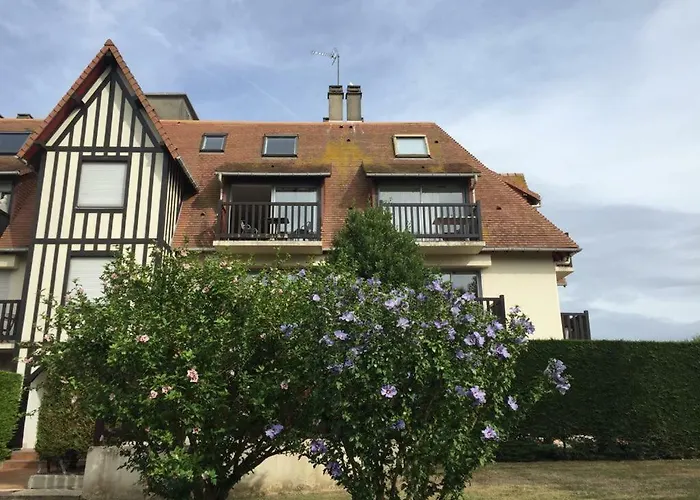 Apartment Picsine, Tennis Sevigne 300m Deauville