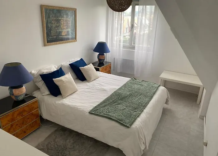 Picsine, Tennis Sevigne 300m Deauville